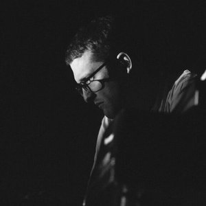 Floating Points 的头像