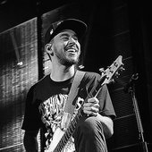 Mike Shinoda [121]