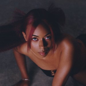 Imagem de 'Ravyn Lenae'