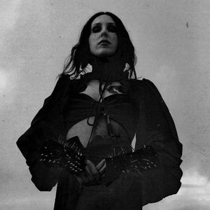 “Chelsea Wolfe”的封面