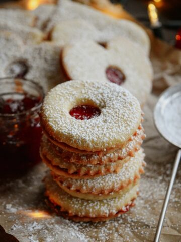 Linzer Cookies