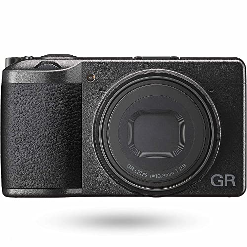 RICOH GR III デジタルカメラ 【APS-Cサイズ大型CMOSセンサー搭載 / ストリートスナップシュータ― / 約0.8秒 高速起動 / 高速AF / 高解像・高コントラスト GRレンズ / 6㎝ マクロモード / 4段分 手ぶれ補正機構 SR】GRIII GR3