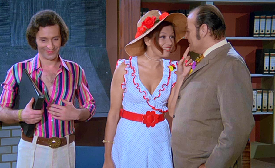 Rika Dialyna, Labros Konstadaras, and Panos Vellias in What's 30... What's 40... What's 50... (1972)