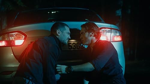 Aras Bulut Iynemli and Çagatay Ulusoy in Insider (2016)