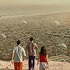 Luke Wilson, Maya Rudolph, and Dax Shepard in Idiocracy (2006)