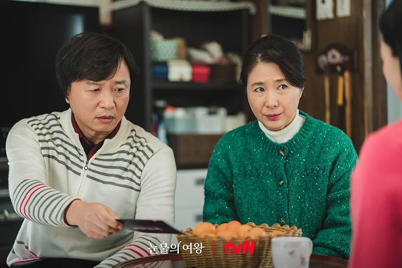 Jeon Bae-soo and Hwang Young-hee in Queen of Tears (2024)