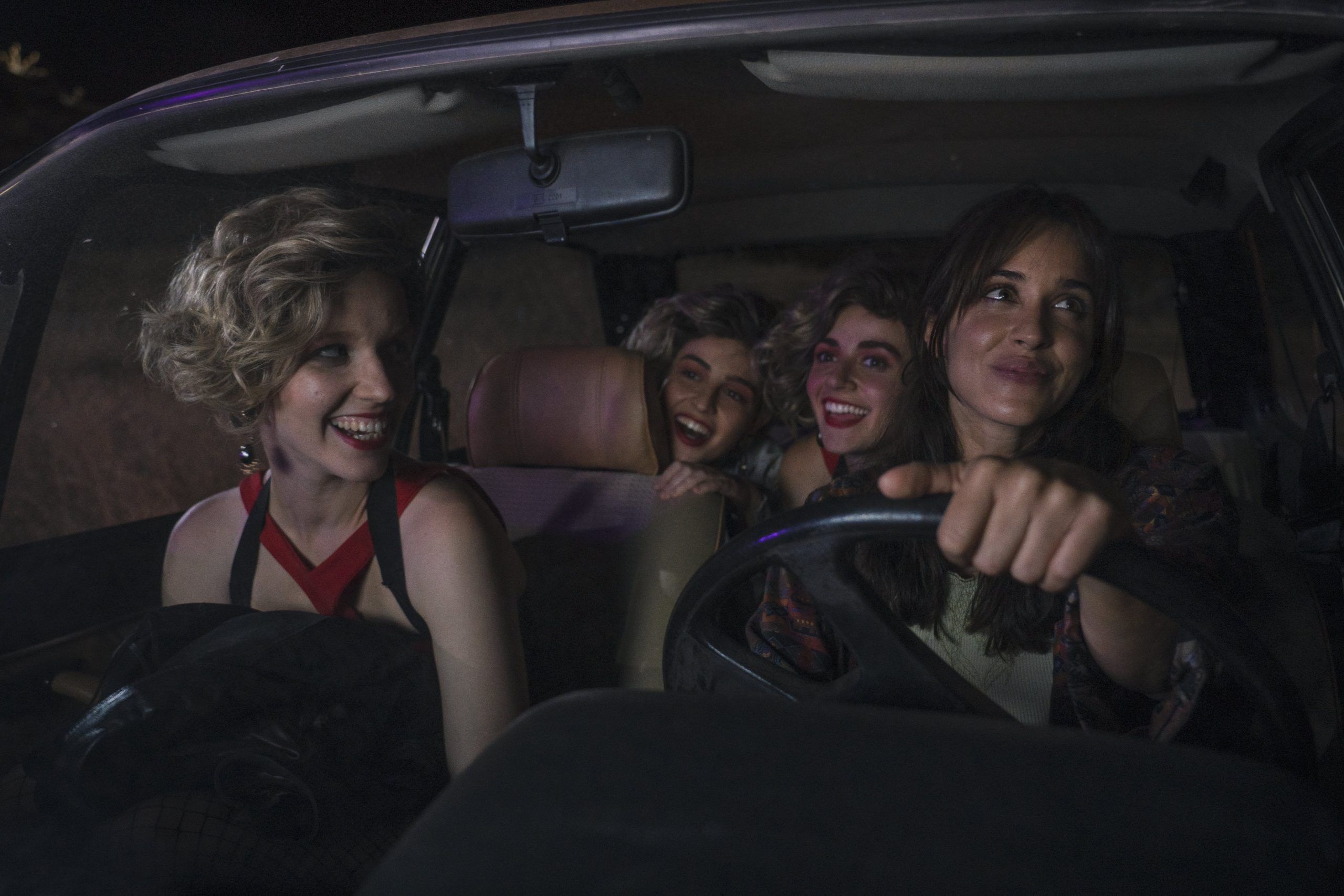 Júlia Frigola, Macarena García, Irina Bravo, and Elena Gallardo in Paraíso (2021)