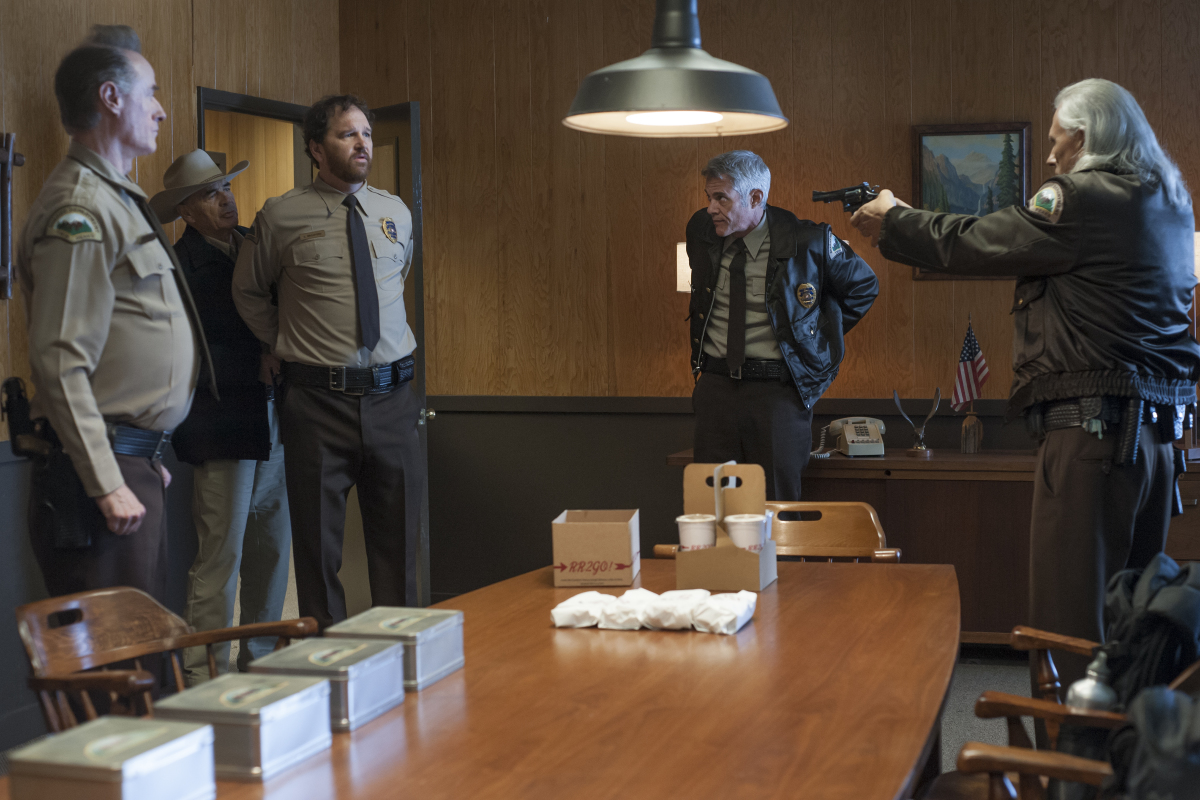 Dana Ashbrook, Robert Forster, Harry Goaz, Michael Horse, and John Pirruccello in Twin Peaks (2017)