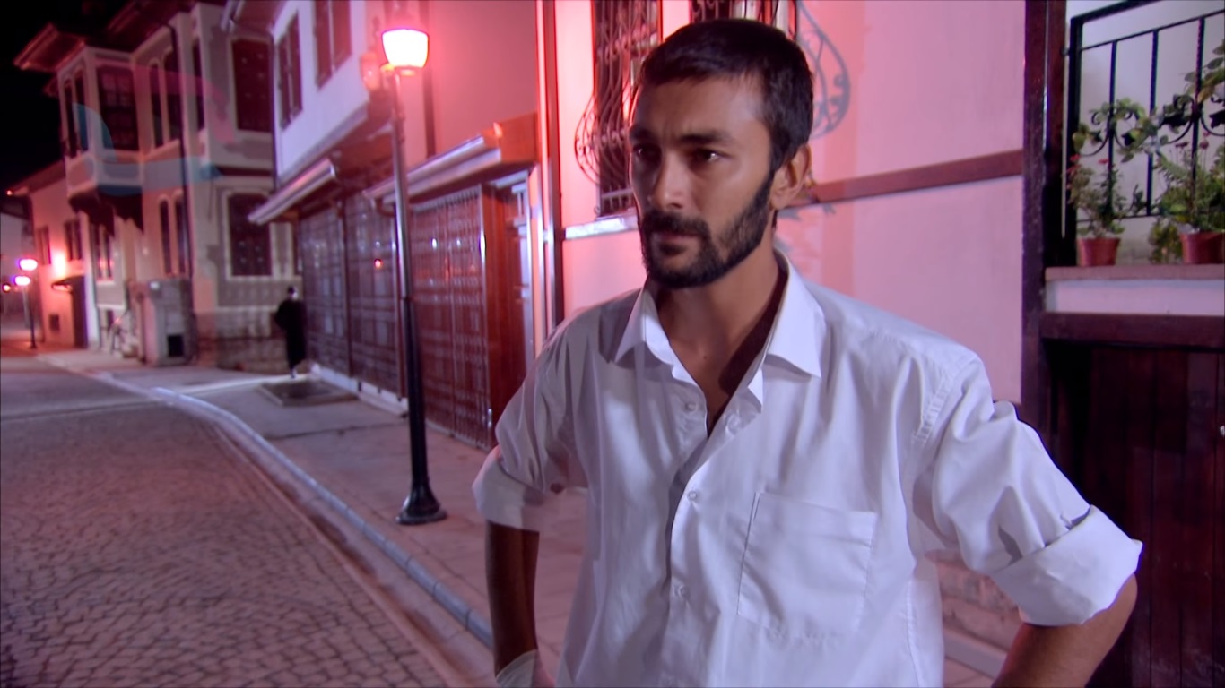 Mehmet Korhan Firat in The Hill (2010)