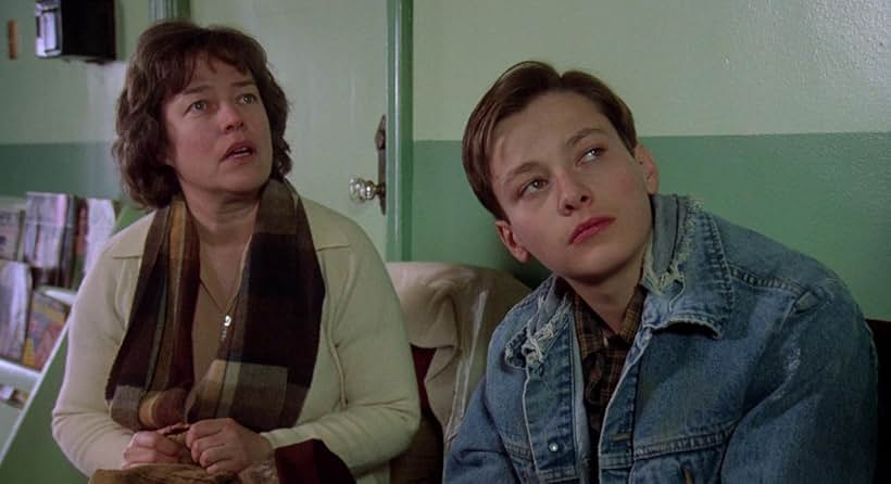 Edward Furlong and Kathy Bates in A Home of Our Own (1993)