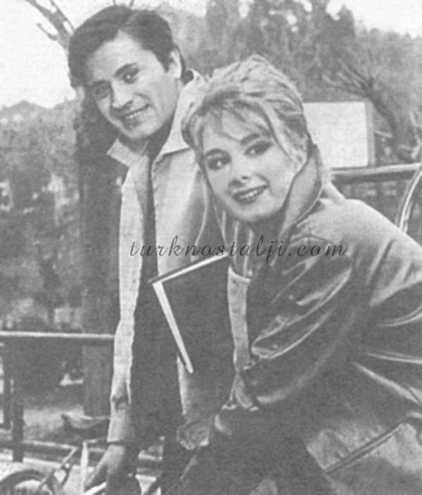 Filiz Akin and Cüneyt Arkin in Soför Nebahat ve kizi (1964)