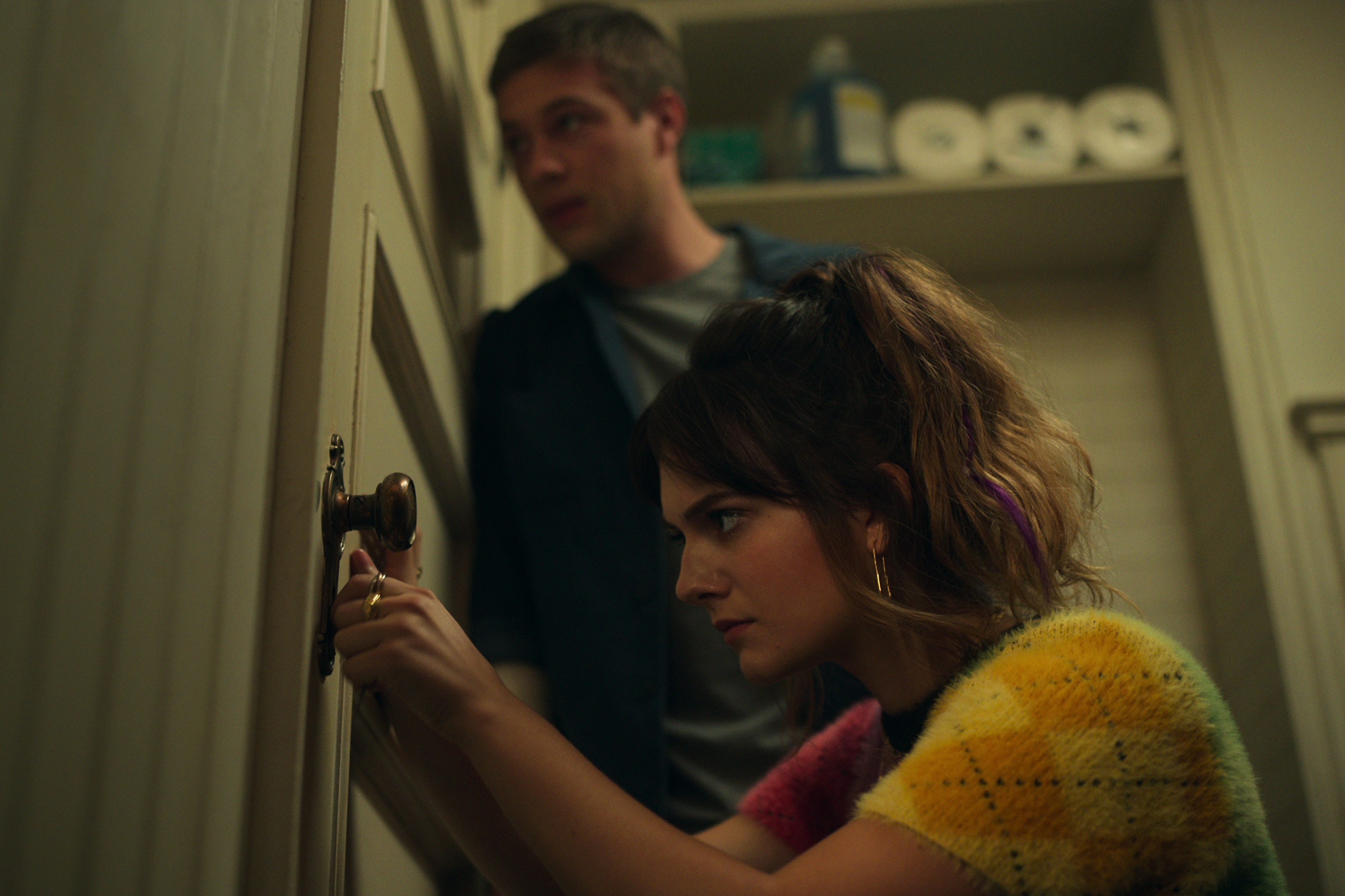 Connor Jessup and Emilia Jones in Locke & Key (2020)