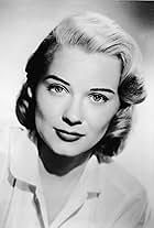 Hope Lange