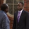 Wayne Brady and Ben Vereen in How I Met Your Mother (2005)