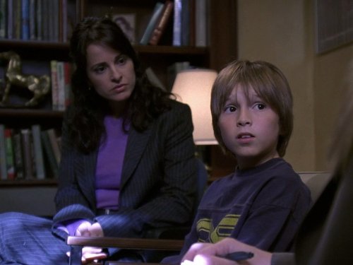 Jacqueline Obradors and Paul Butcher in NYPD Blue (1993)