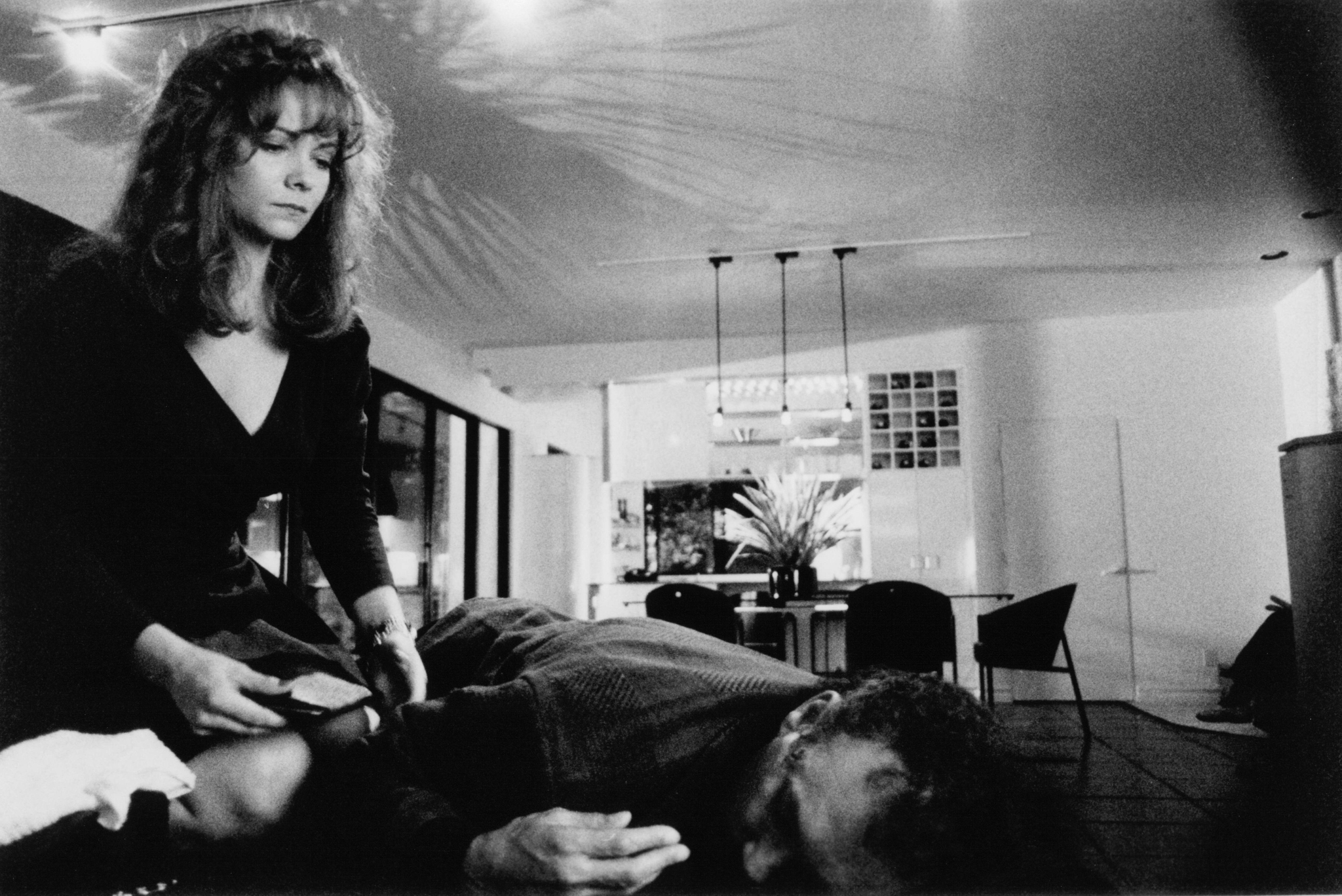 Theresa Russell and Shawn Elliott in Impulse (1990)