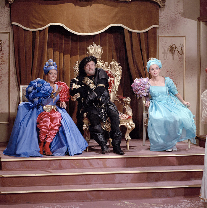 Iveta Bartosová, Pavel Bobek, and Marie Rottrová in Plavácek (1986)