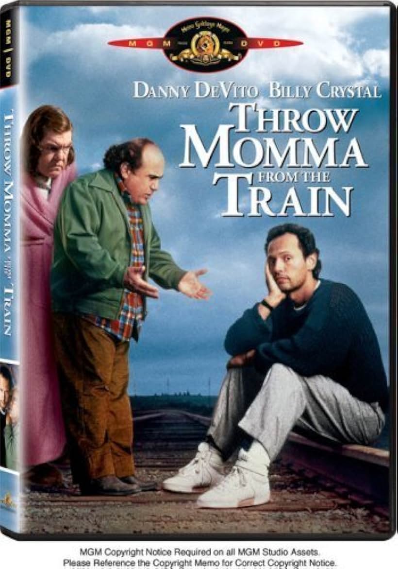 Billy Crystal, Danny DeVito, and Anne Ramsey in Throw Momma from the Train (1987)