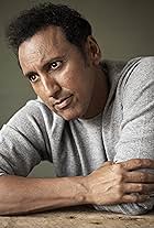 Aasif Mandvi