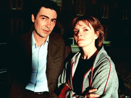 Nathaniel Parker and Sharon Small in The Inspector Lynley Mysteries (2001)