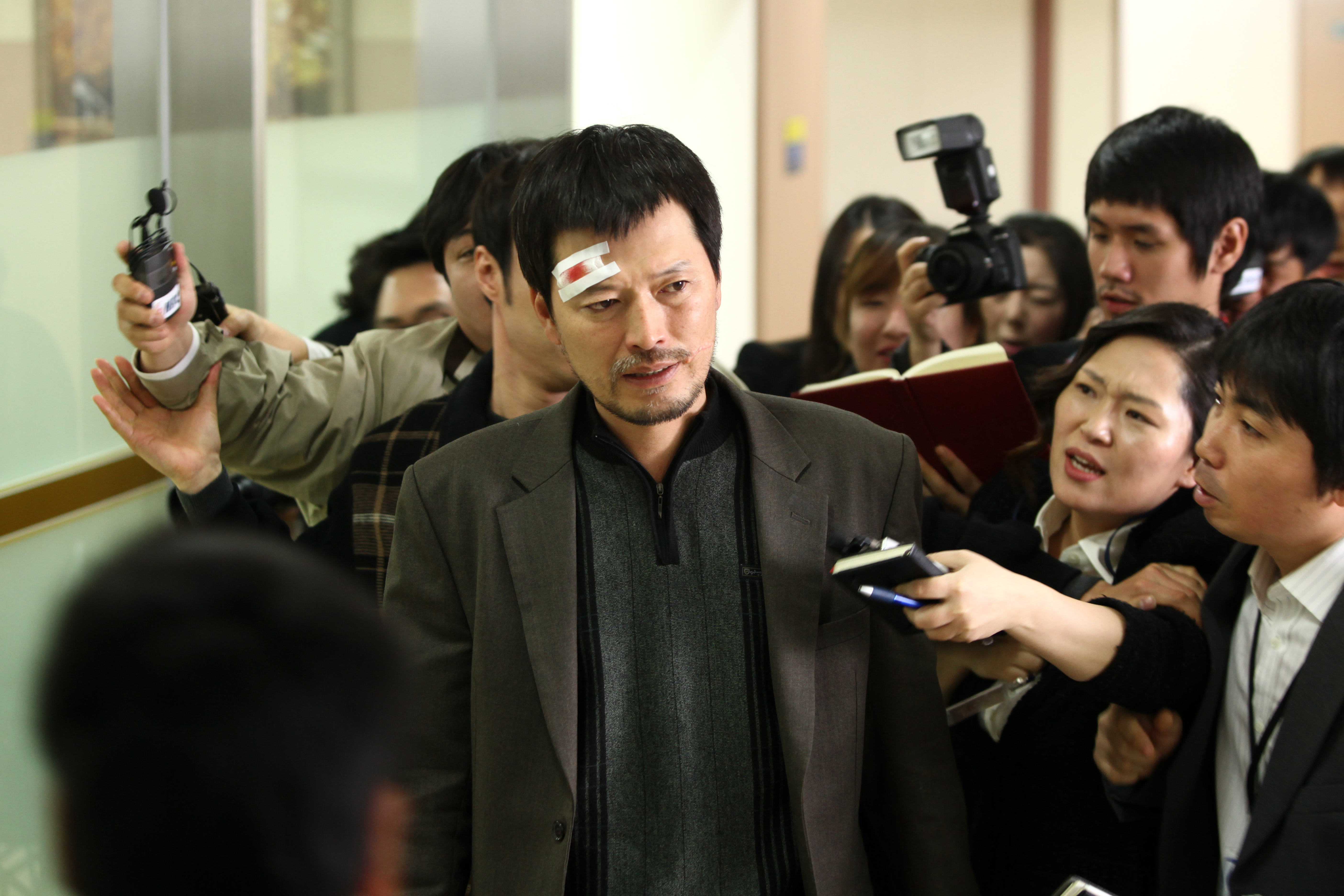 Jeong Jae-yeong in Confession of Murder (2012)