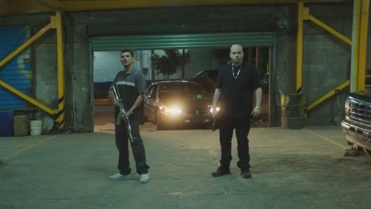 Néstor Rodulfo and Gilluis Pérez in Nicky Jam: El Ganador (2018)