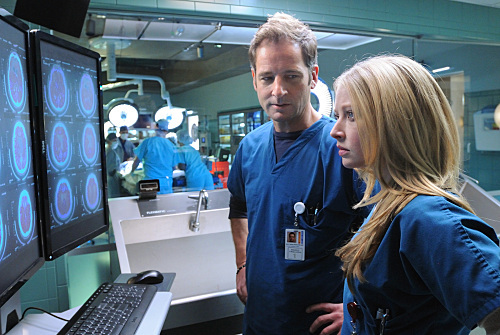 Jeremy Northam and Elisabeth Harnois in Miami Medical (2010)