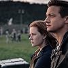 Amy Adams and Jeremy Renner in Arrival (2016)