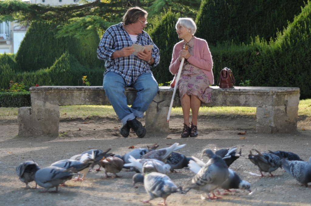 Gérard Depardieu and Gisèle Casadesus in My Afternoons with Margueritte (2010)