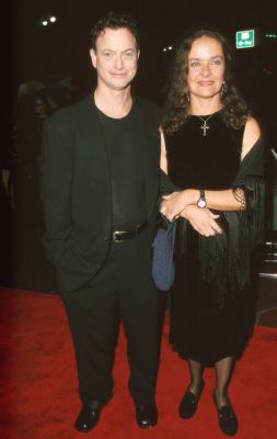 Gary Sinise and Moira Sinise at an event for Reindeer Games (2000)