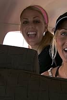 Caroline Cutbirth and Jennifer Wayne in The Amazing Race (2001)