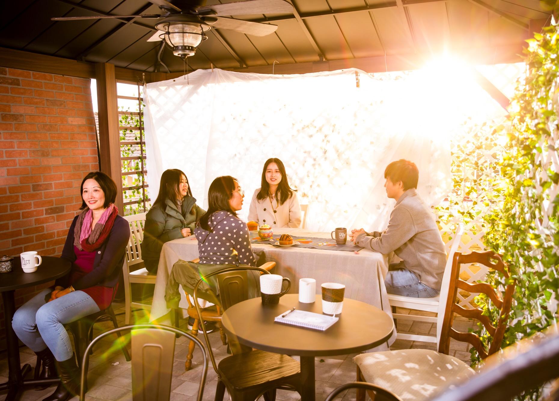 Edison Kim, Cheryl Yang, Mabel Kong, Belinda Fang, and Ellen Jung in Grim & Sunshine