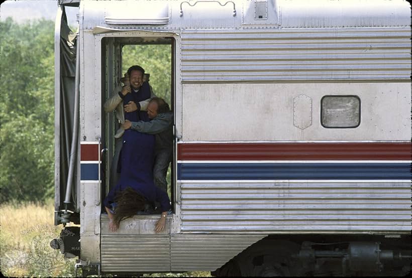 Billy Crystal, Danny DeVito, and Anne Ramsey in Throw Momma from the Train (1987)