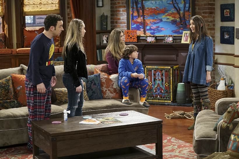 Danielle Fishel, Ben Savage, Rowan Blanchard, Sabrina Carpenter, and August Maturo in Girl Meets World (2014)