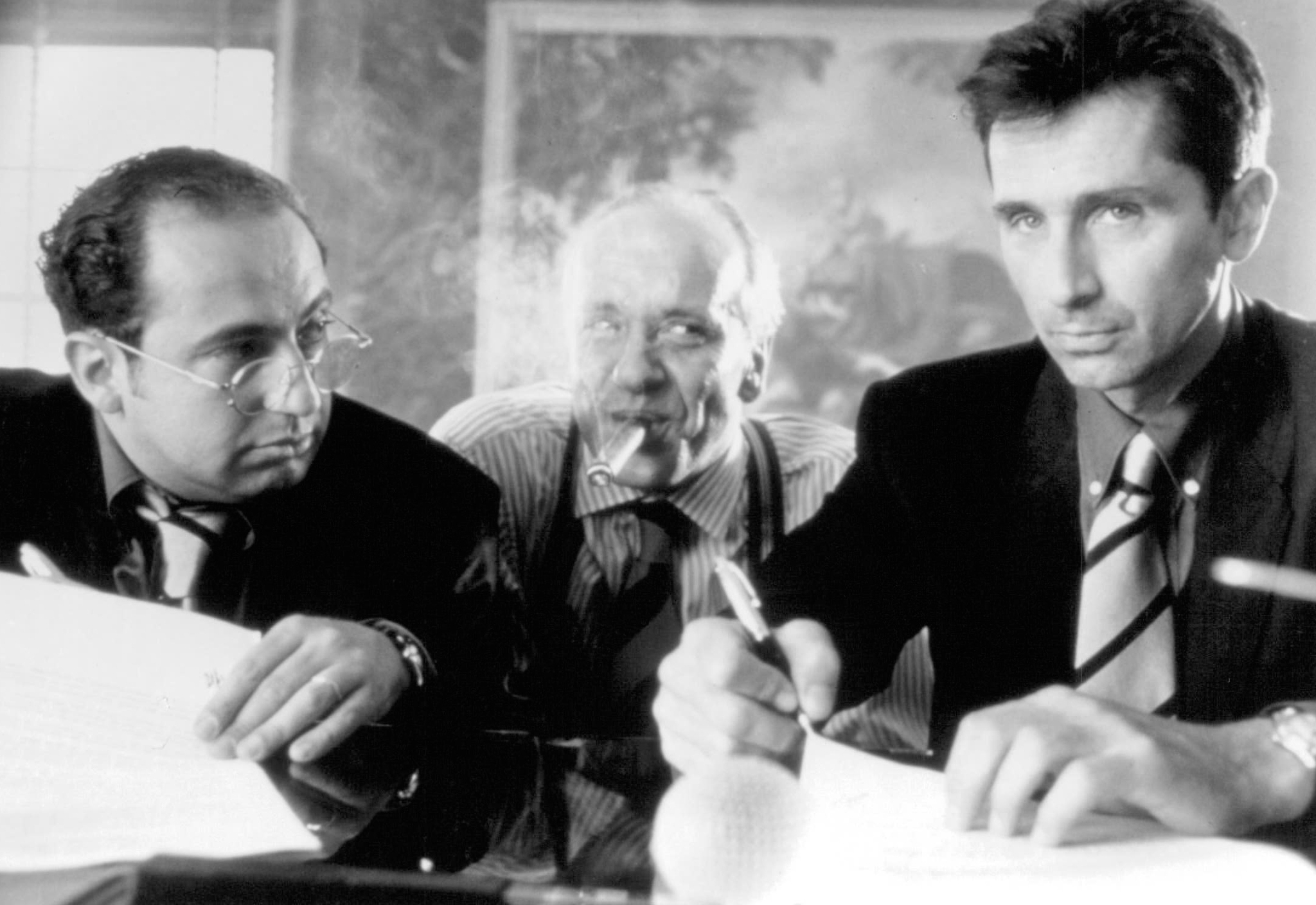 Marc de Jonge, Thierry Lhermitte, and Patrick Timsit in Little Indian, Big City (1994)