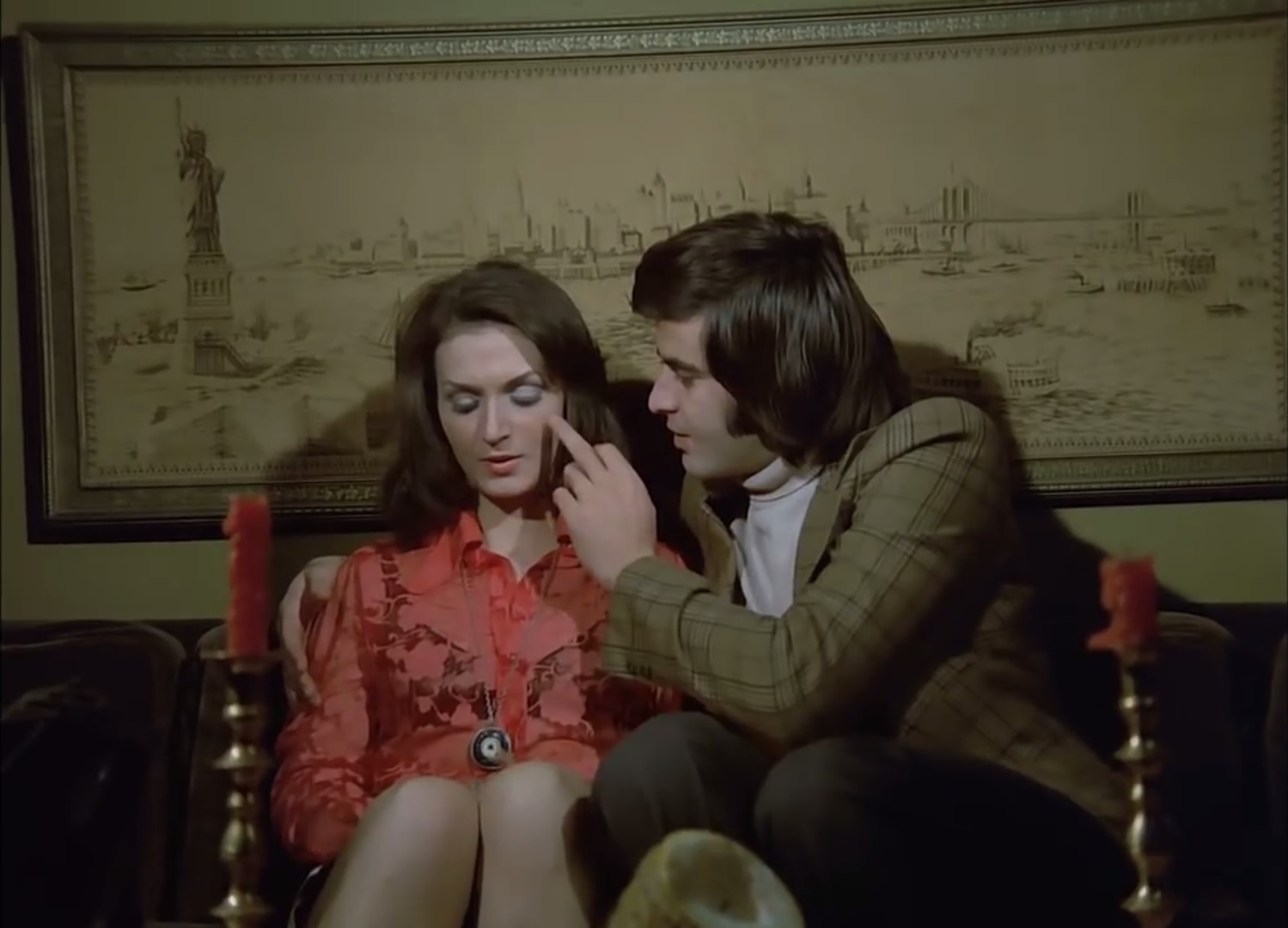 Tarik Akan and Nevin Güler in Oh Olsun (1973)