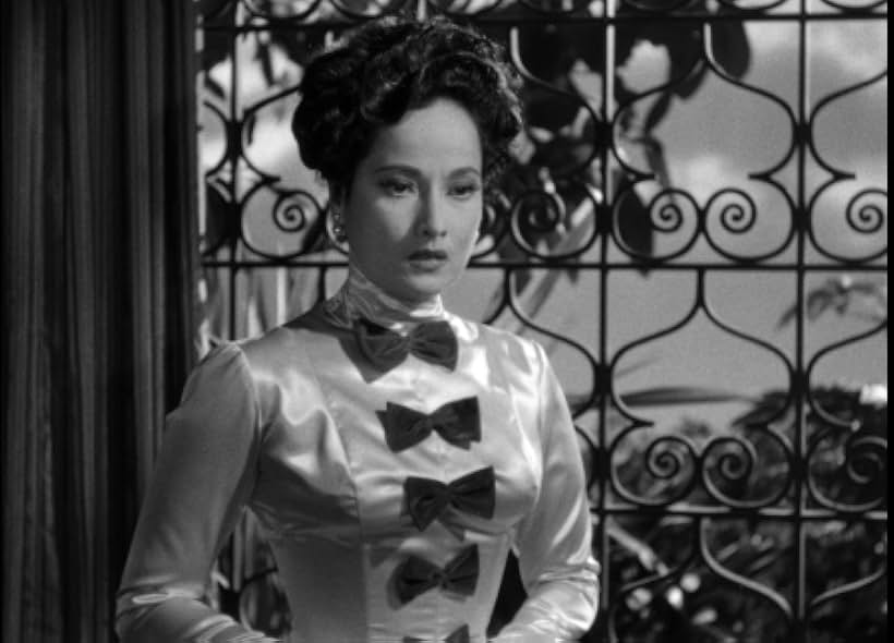 Merle Oberon in Temptation (1946)