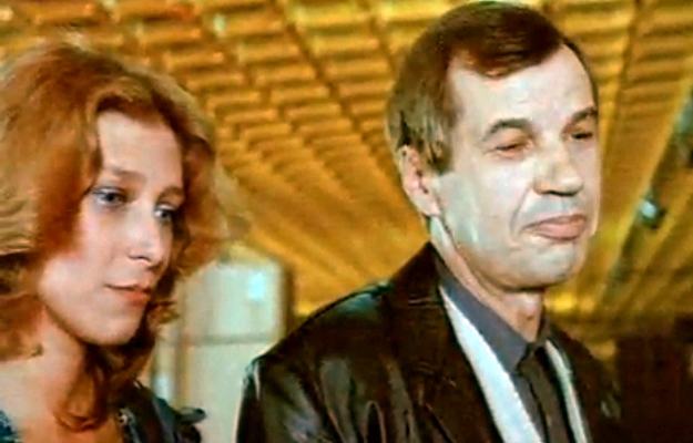 Georgiy Burkov and Elena Mayorova in Dvoe i odna (1988)