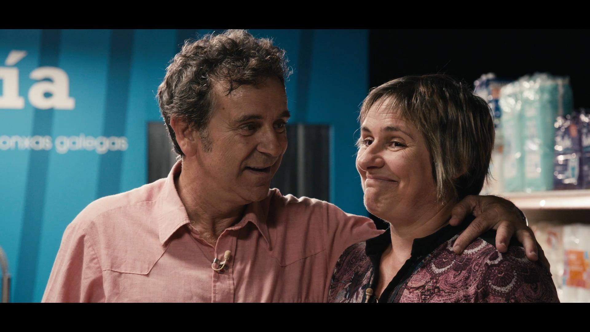 Miguel de Lira and Patricia de Lorenzo in Eroski Paraíso (2019)