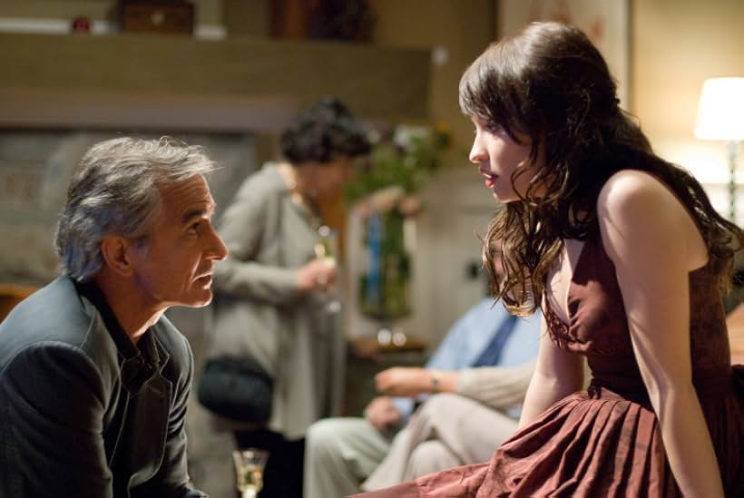 David Strathairn and Emily Browning in The Uninvited (2009)