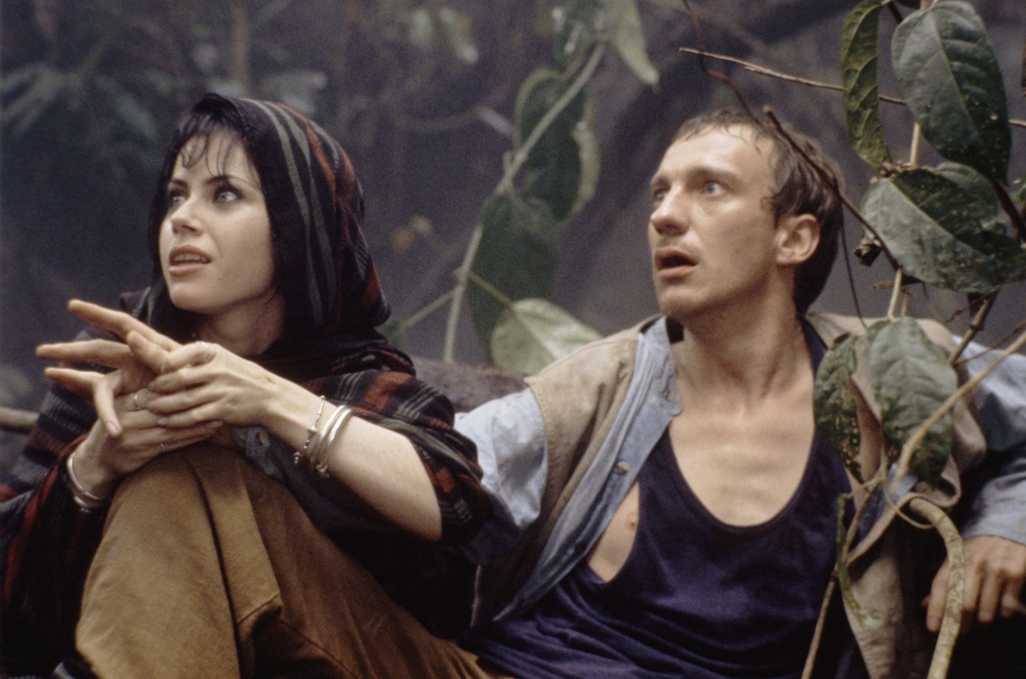 Fairuza Balk and David Thewlis in The Island of Dr. Moreau (1996)