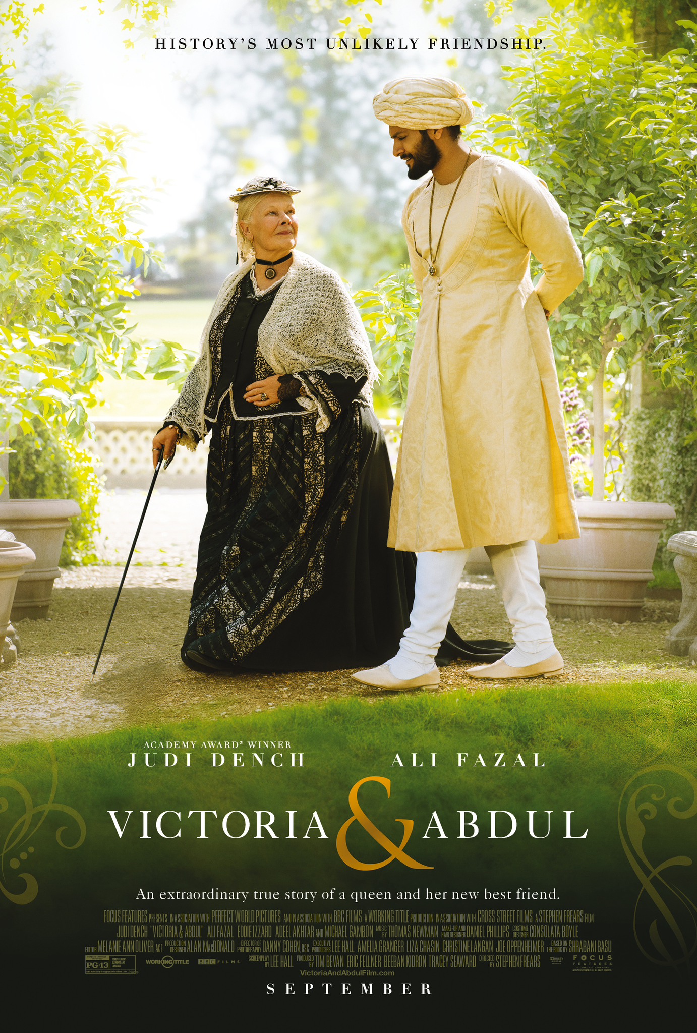 Judi Dench and Ali Fazal in Victoria & Abdul (2017)