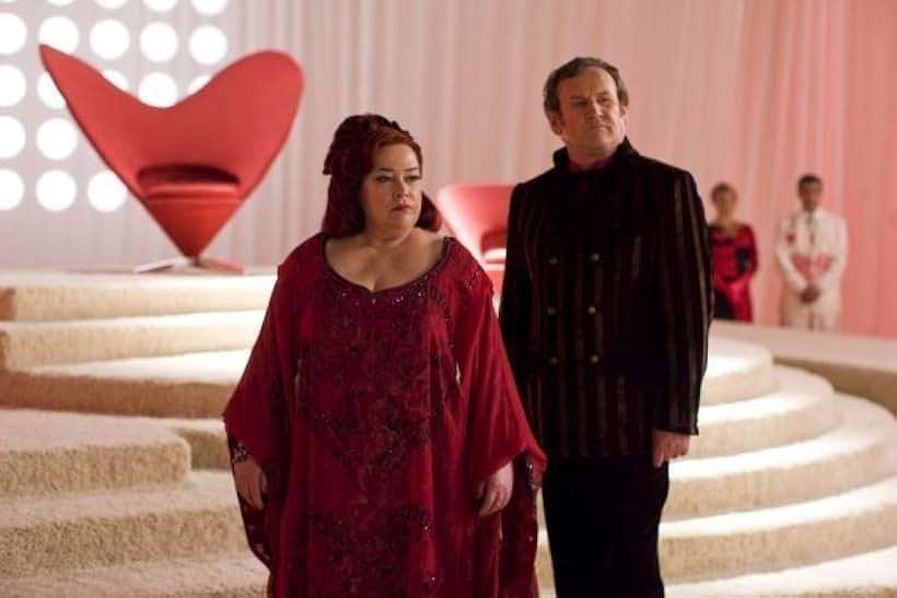 Colm Meaney and Kathy Bates in Alice (2009)