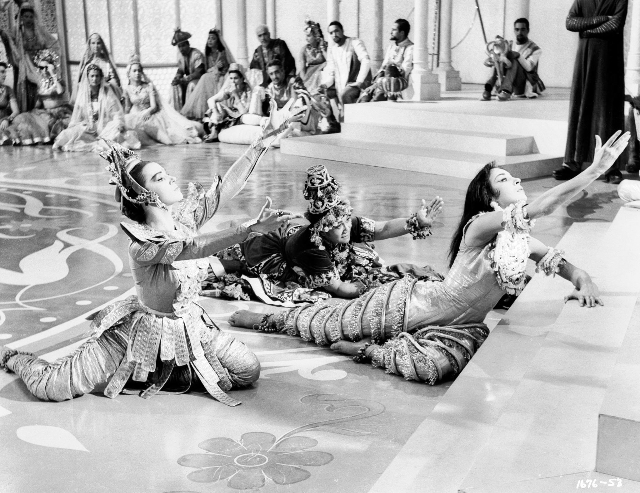 Nita Bieber and Julie Robinson in Kismet (1955)