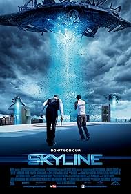 Eric Balfour and Donald Faison in Skyline (2010)