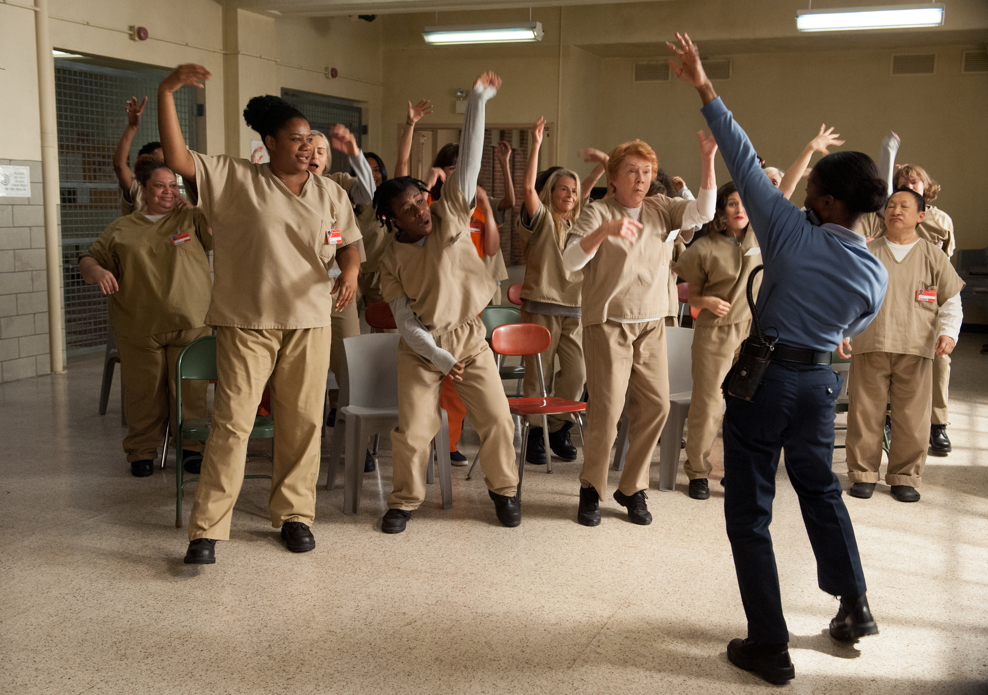 Lori Tan Chinn, Beth Fowler, Yael Stone, Taylor Schilling, Uzo Aduba, and Adrienne C. Moore in Orange Is the New Black (2013)