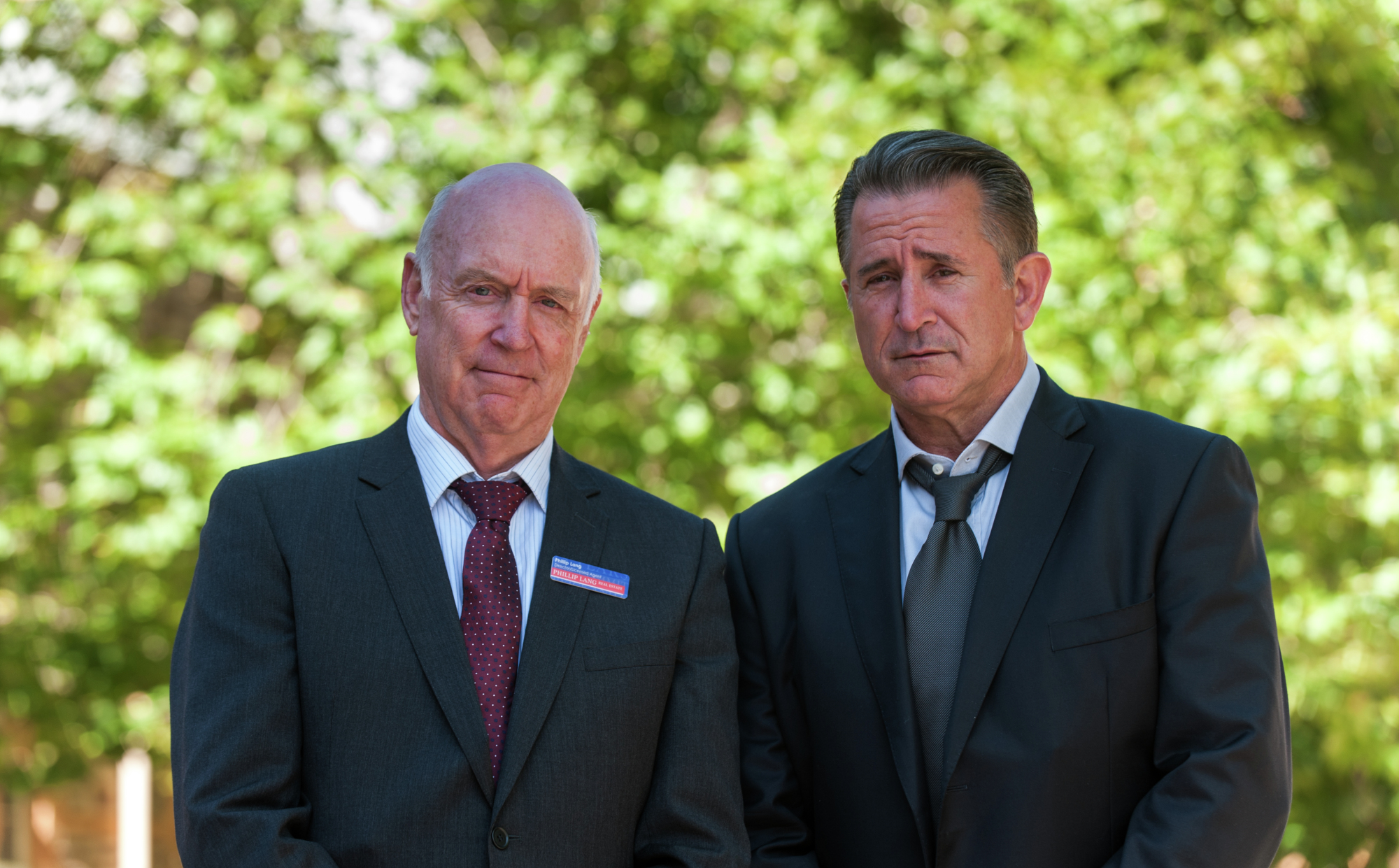 Anthony LaPaglia and John Clarke in A Month of Sundays (2015)