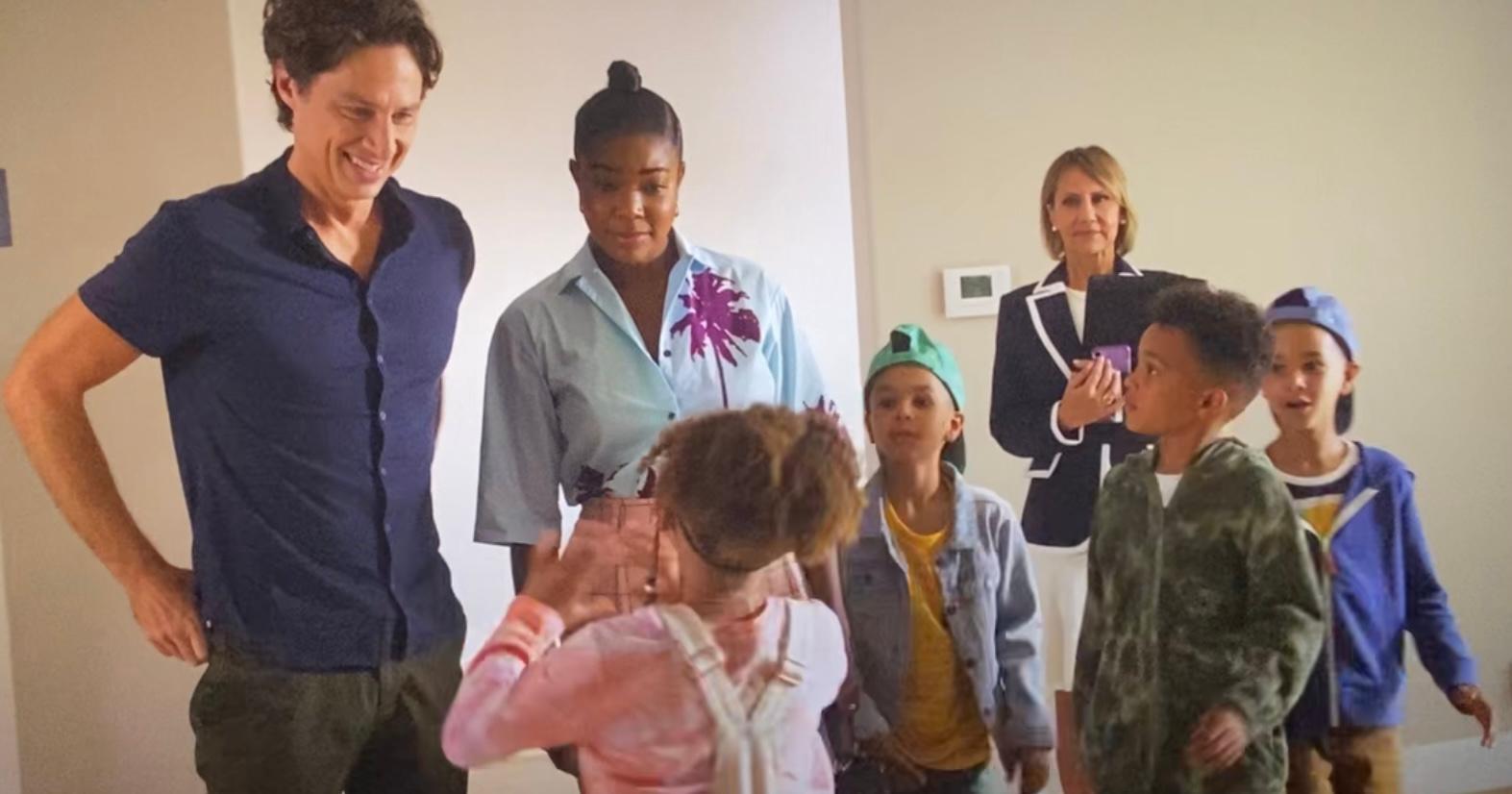 Gabrielle Union, Zach Braff, Sebastian Cote, Christian Cote, Leo Abelo Perry, Nancy Harding, and Mykal-Michelle Harris in Cheaper by the Dozen (2022)