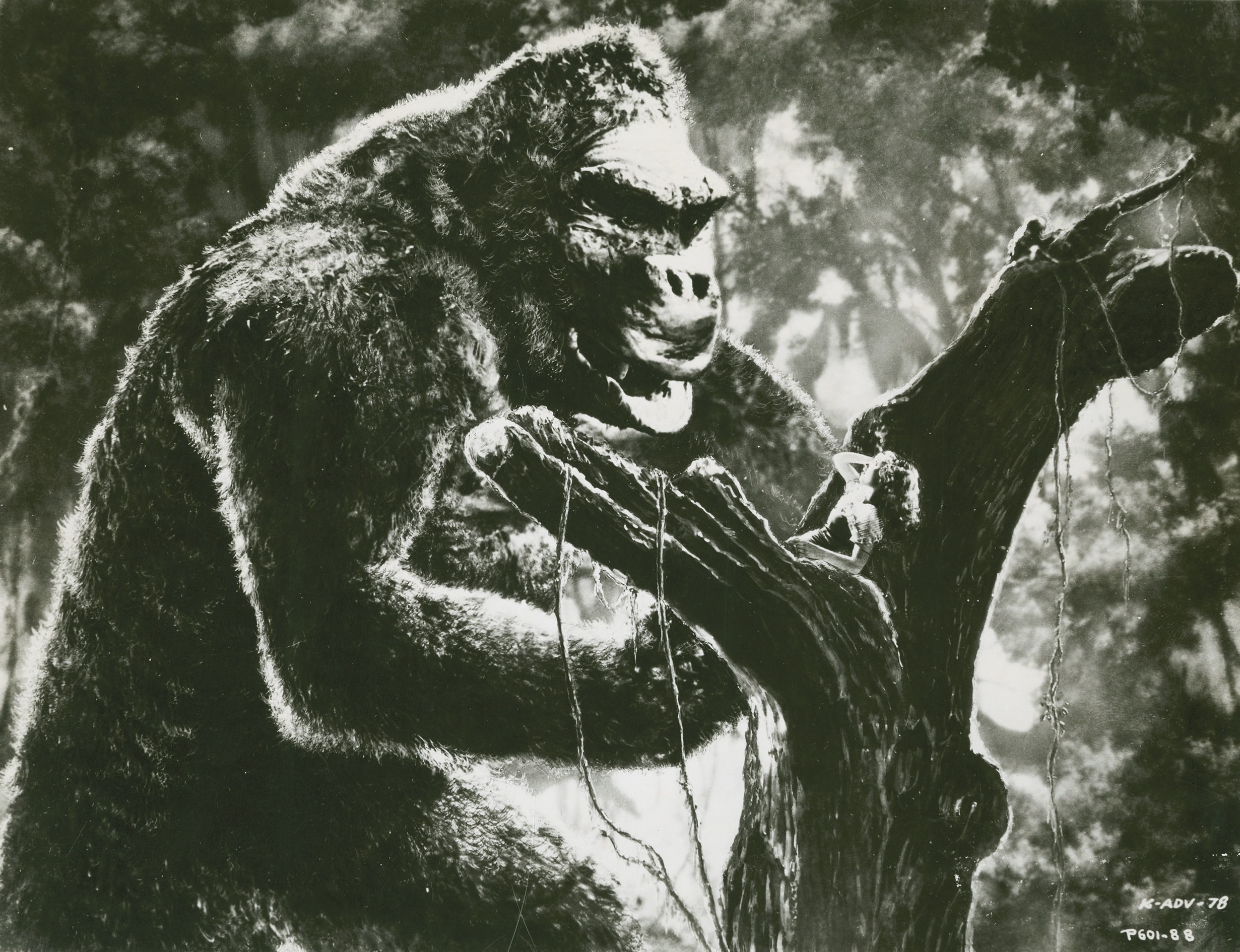 Fay Wray and King Kong in King Kong (1933)