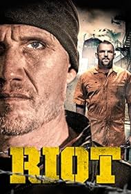 Dolph Lundgren and Chuck Liddell in Riot - In rivolta (2015)